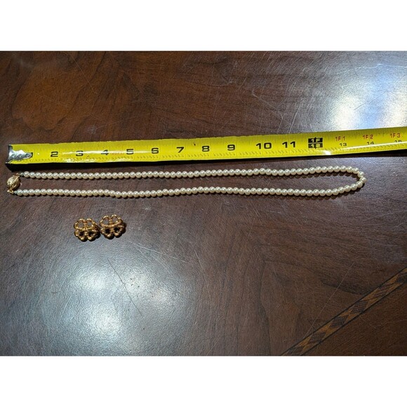 VTG Sarah Coventry Faux Pearl Necklace and Clover Earrings Gold Tone Jewelry Set - Picture 3 of 4